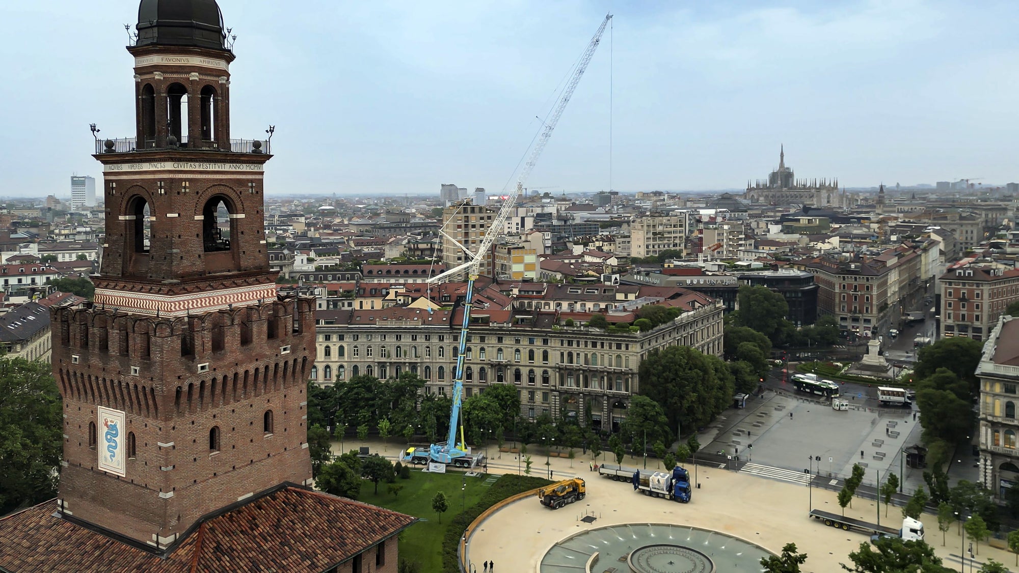 Reinforcement in Milan – Polita Autogru takes delivery of a Liebherr LTM 1300-6.2