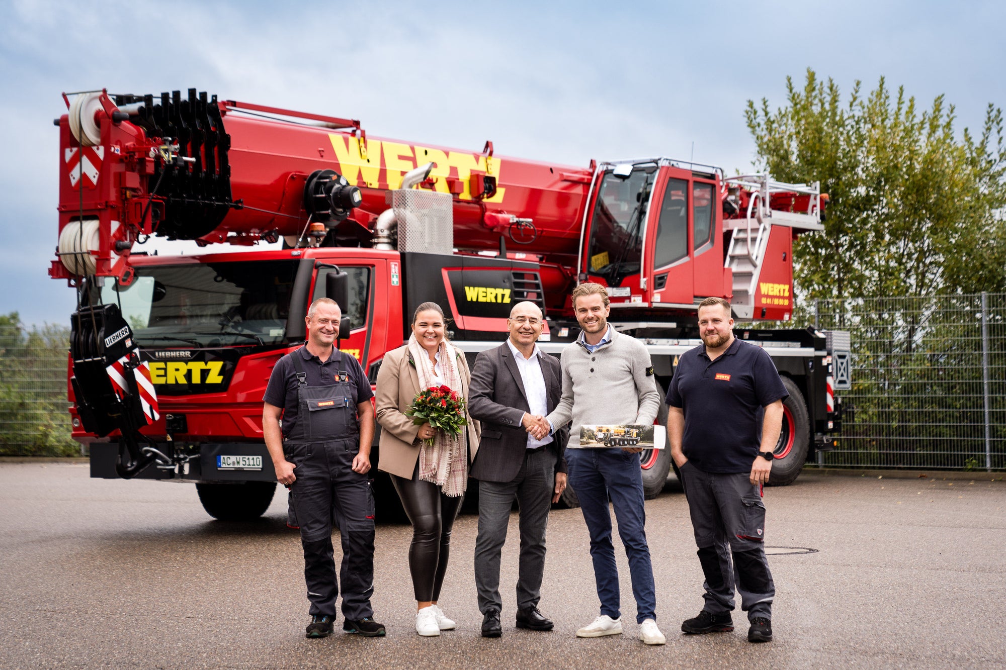 Closing the gap: Wertz-Autokrane takes delivery of Liebherr LTM 1110-5.2 mobile crane