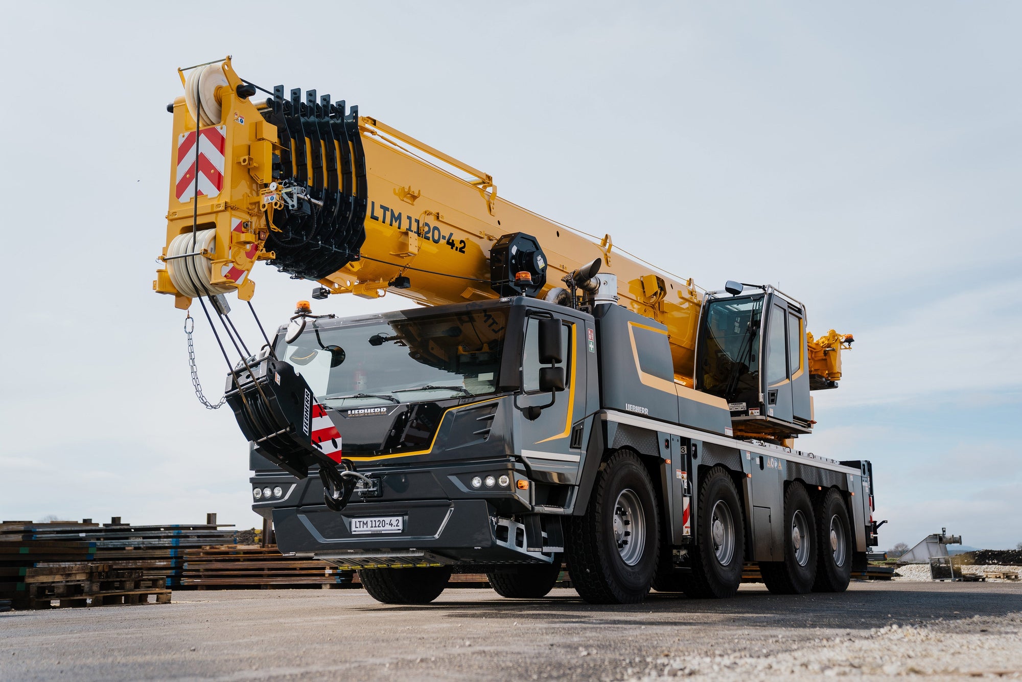 It's a Matter of Control: Liebherr 120-tonne Mobile Crane With New LICCON3 Control System