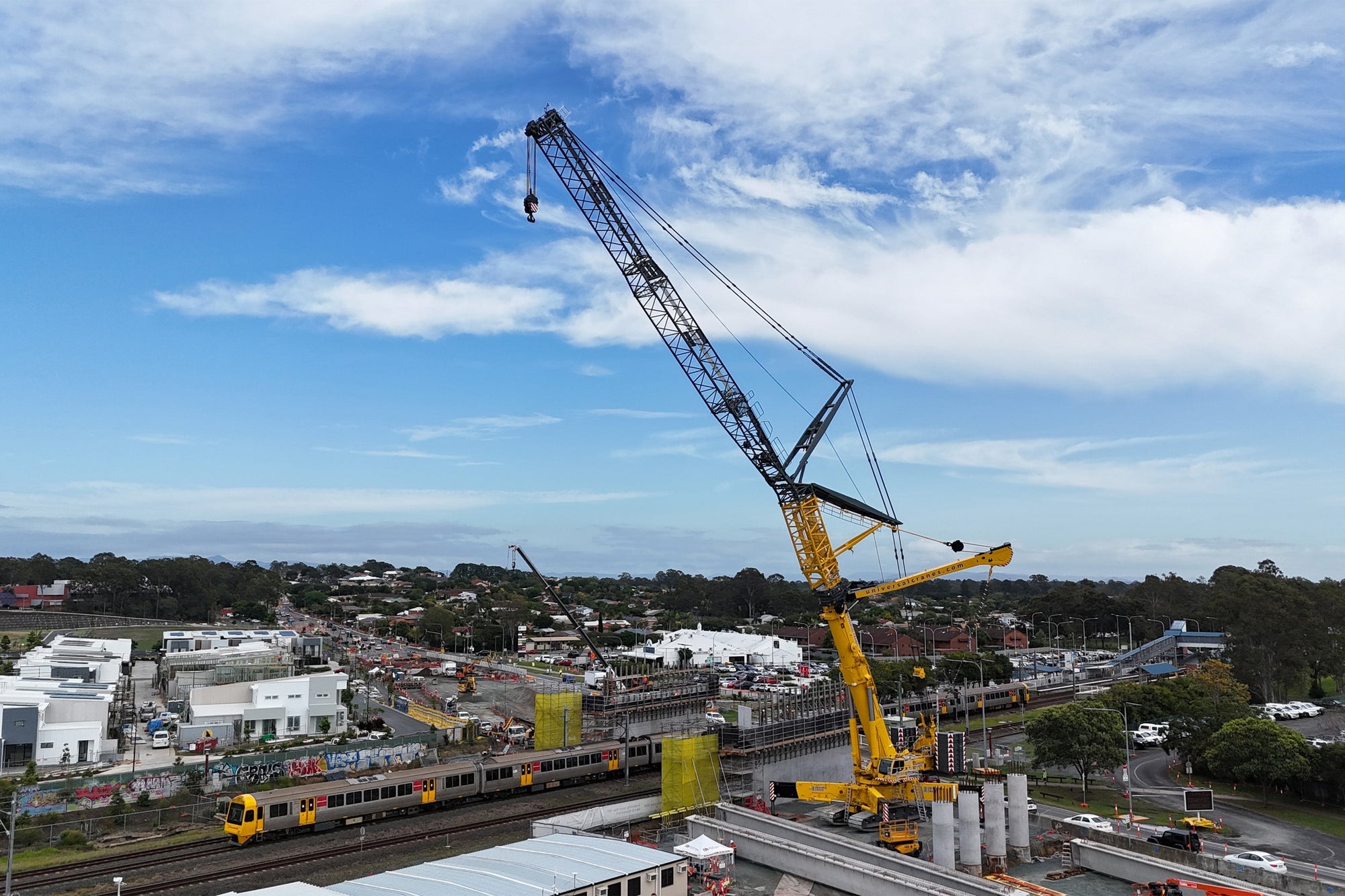 Universal Cranes: LTR 11200 Modernizes level crossing